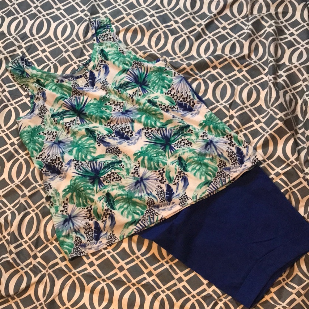 Plus size Outfit Gently Worn; Time and Tru XL 16/18 top, I.N. Studio 20W Shorts